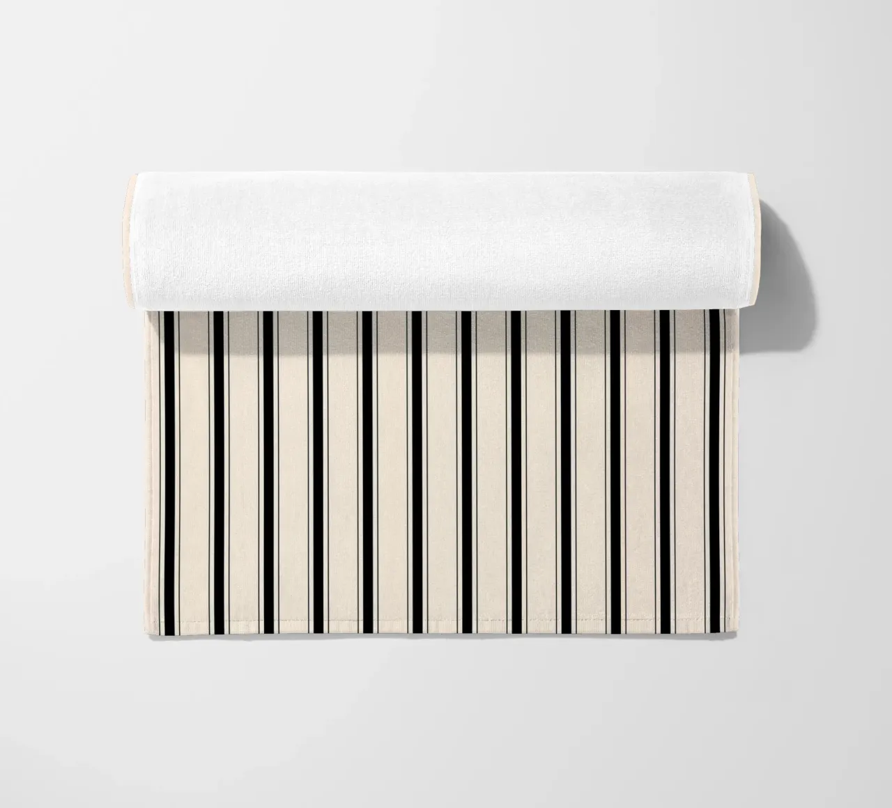 Minimal Farmhouse Linee miste 2 | Nero su avorio telo mare da Beauty in Simplicity