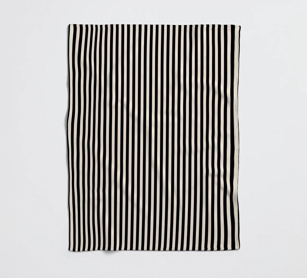 Minimal Basic Bold Stripes 2 | Nero e avorio coperta in pile da Beauty in Simplicity