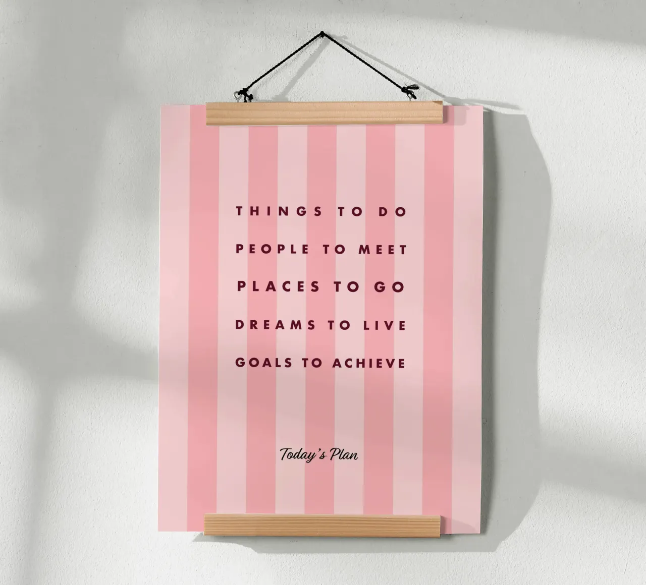 Copertina di quaderno tipografica 'TO DO LIST' su strisce rosa poster da Dominique Vari Words