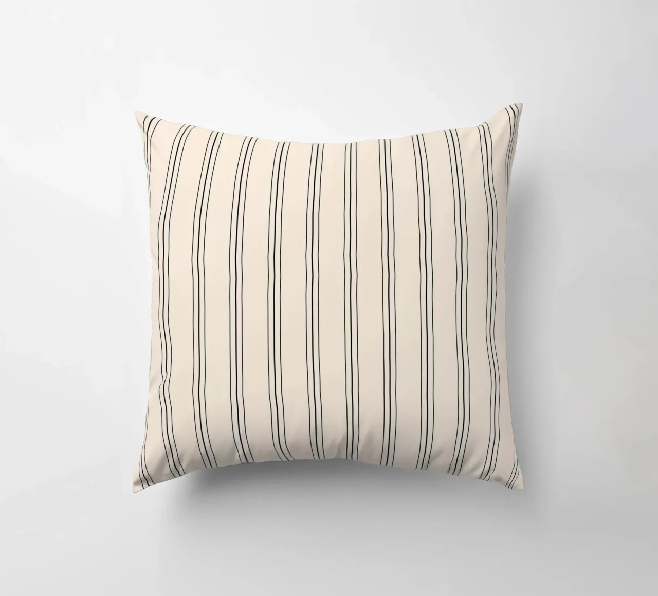 Minimal Classic Scandi a righe miste | Nero su avorio cuscino da Beauty in Simplicity