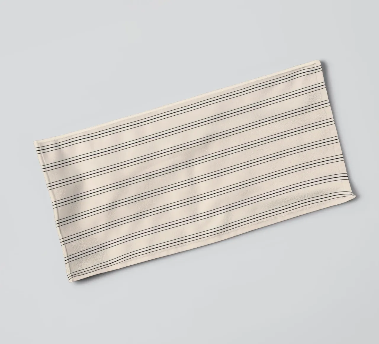 Minimal Classic Scandi a righe miste | Nero su avorio asciugamano da bagno da Beauty in Simplicity
