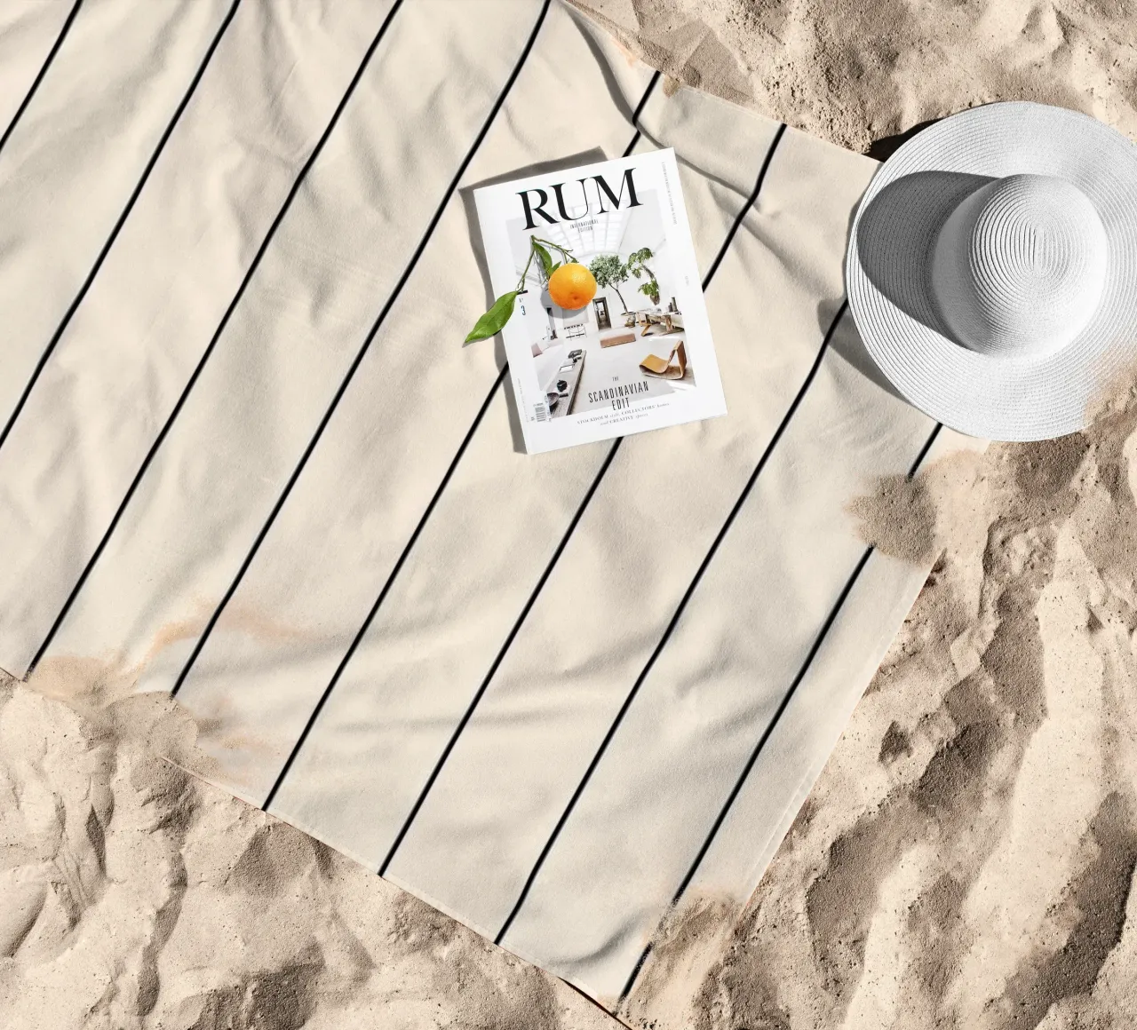 Minimal Basic Classic Stripes | Nero su Avorio telo mare da Beauty in Simplicity