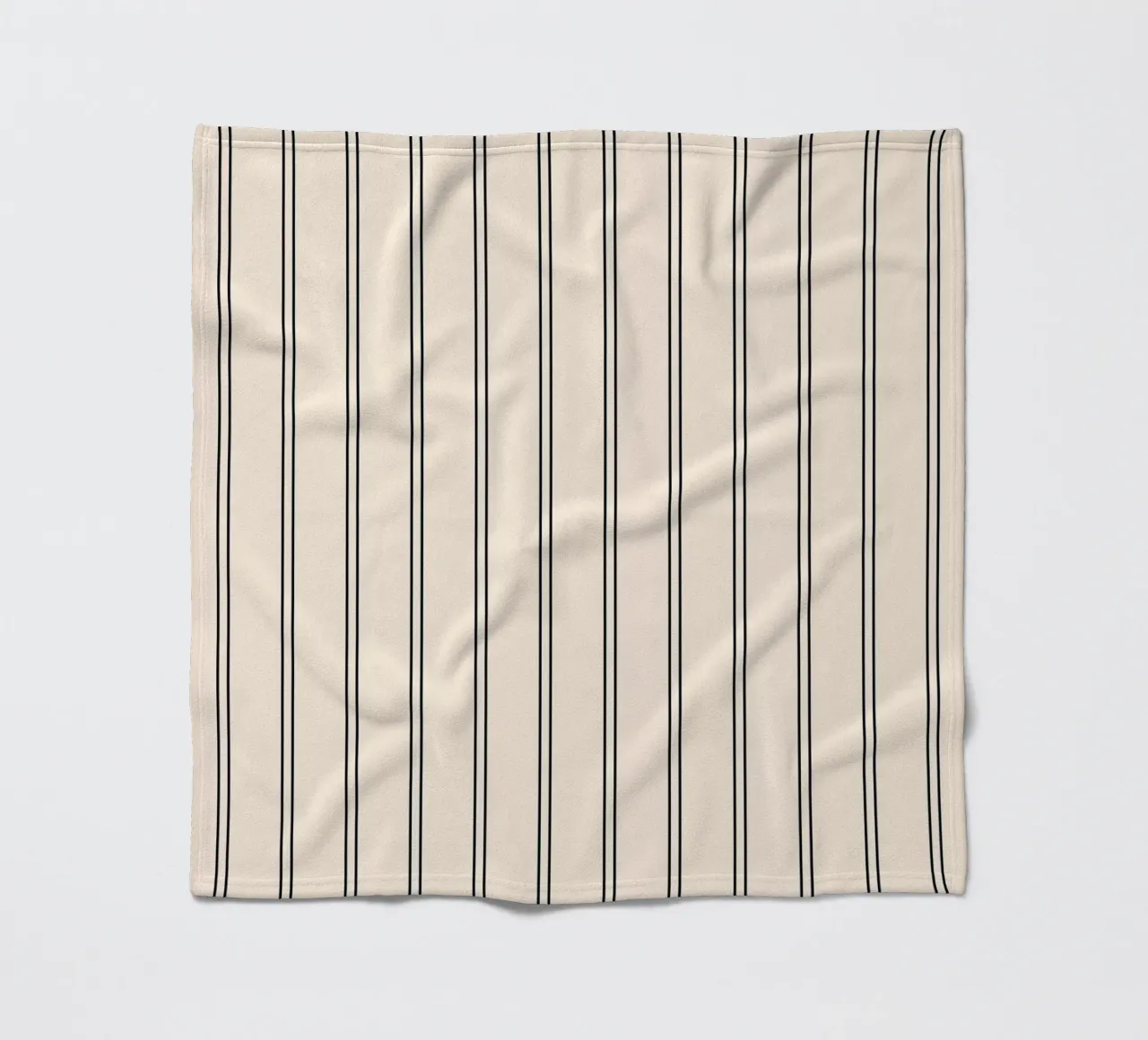 Minimal Basic Classic Doppia Striscia | Nero su Avorio coperta in pile da Beauty in Simplicity