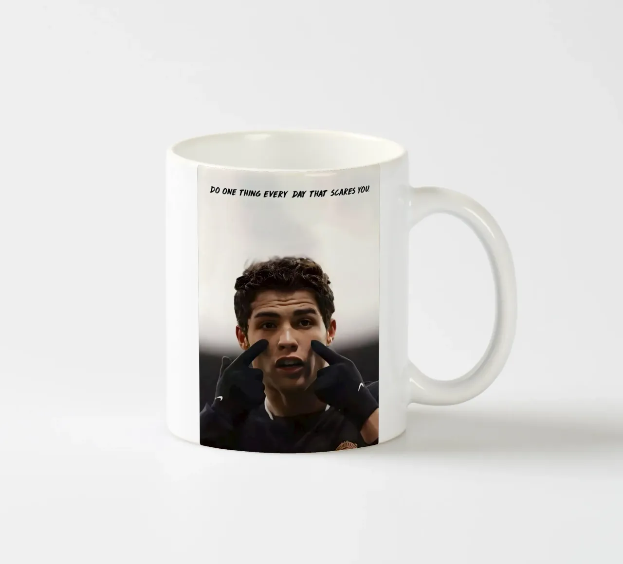 DO ONE THING EVERY DAY THAT SCARES YOU tazza in ceramica da Type & Tape