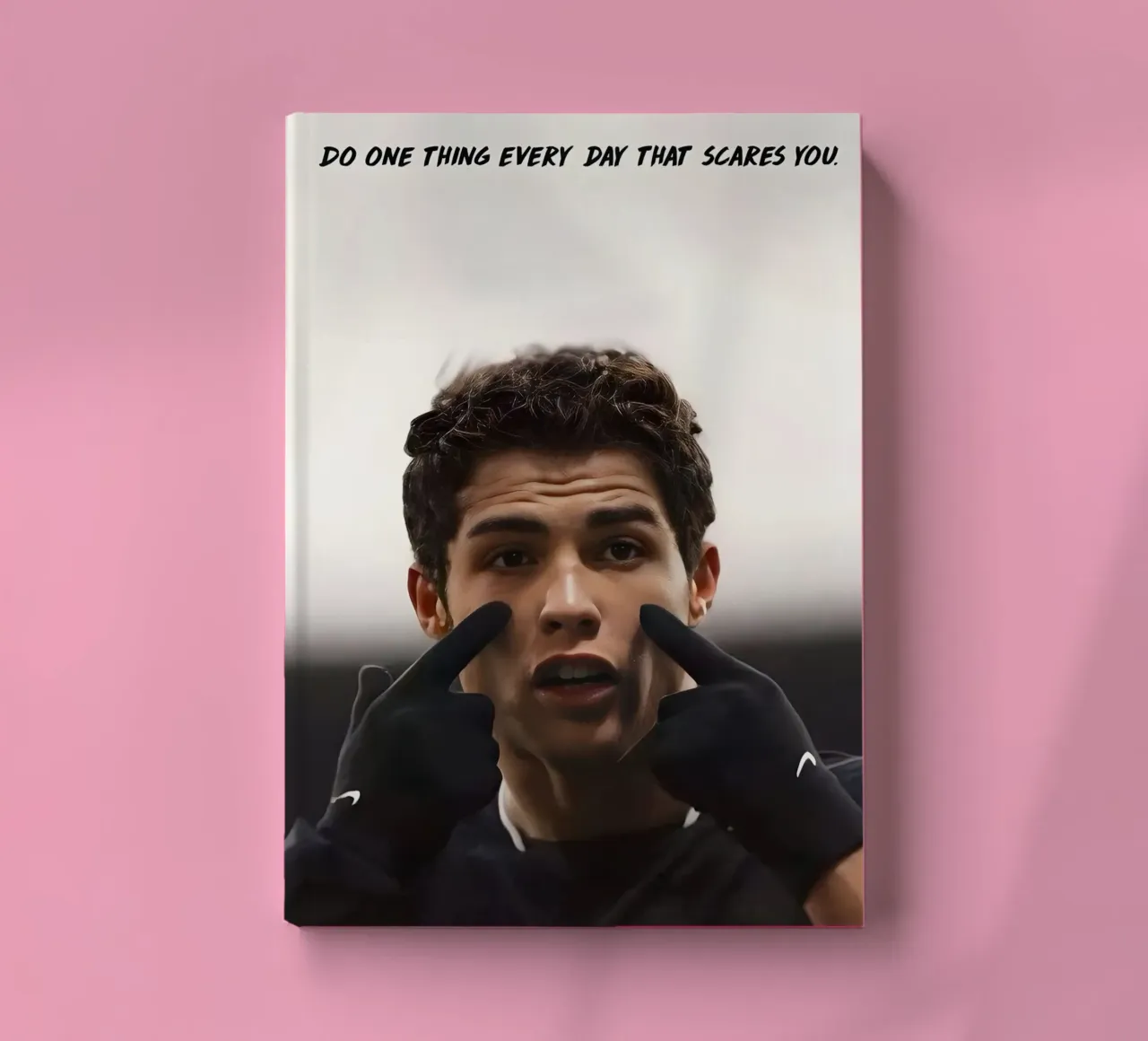 DO ONE THING EVERY DAY THAT SCARES YOU diario da Type & Tape
