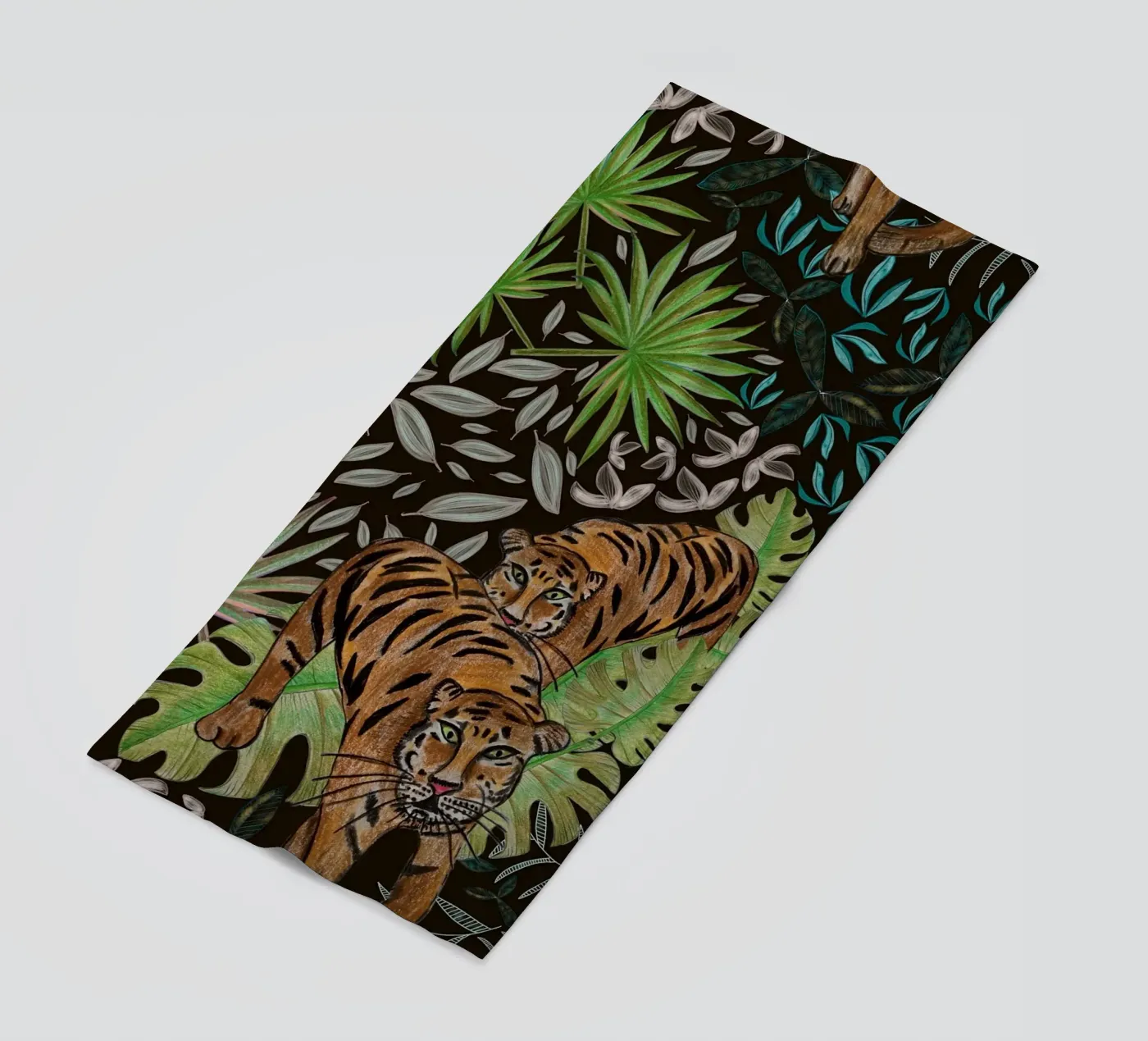 Tiger and forest telo mare da gulsengunel