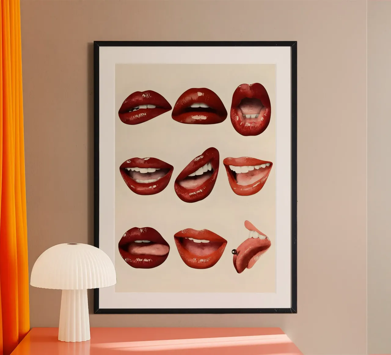 red glossy lips poster con telaio in legno da Type & Tape