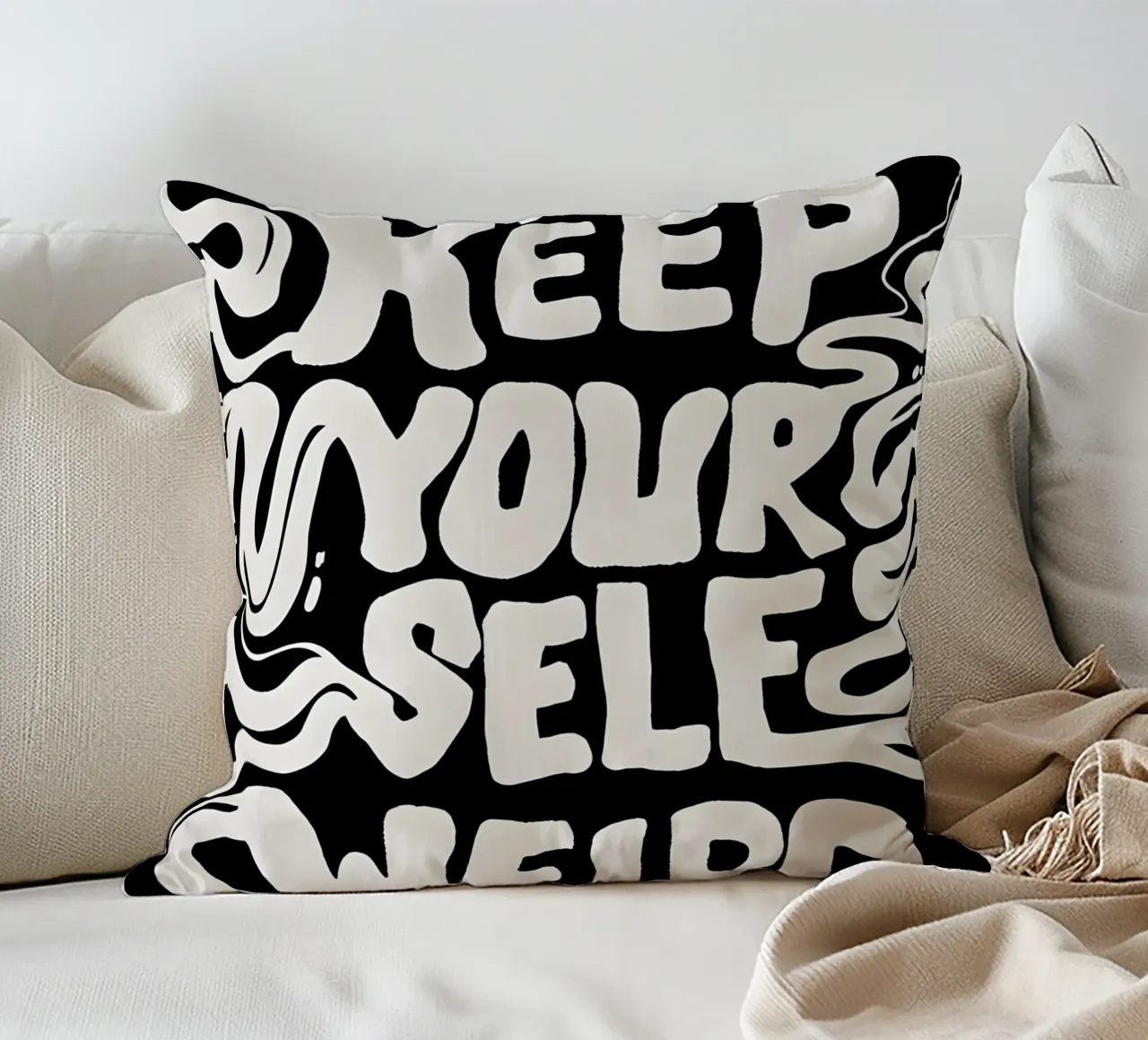 "KEEP YOURSELF WEIRD." cuscino da Type & Tape