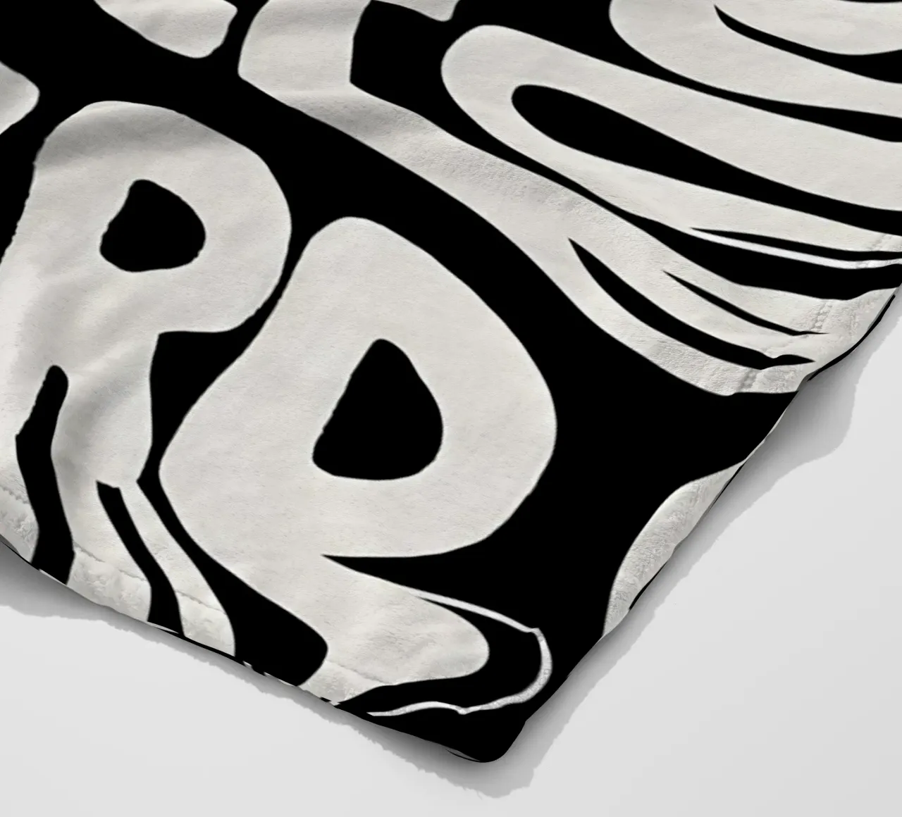 "KEEP YOURSELF WEIRD." coperta in pile da Type & Tape