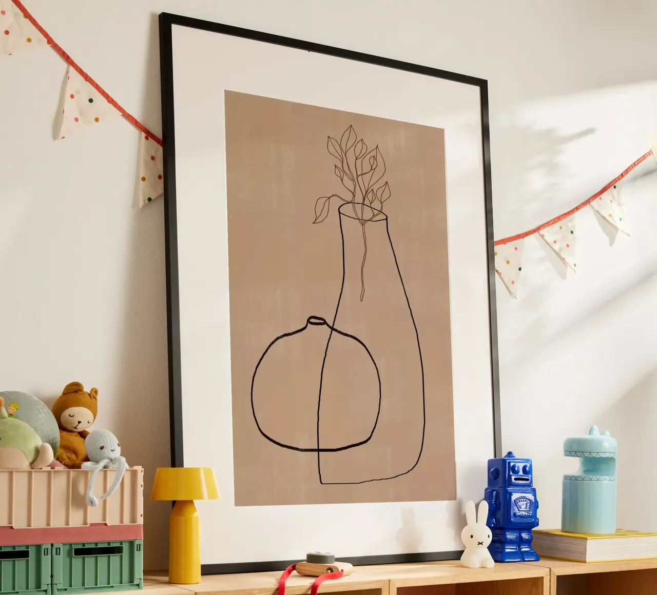 Vasi No6 poster con telaio in plastica da The Miuus Studio