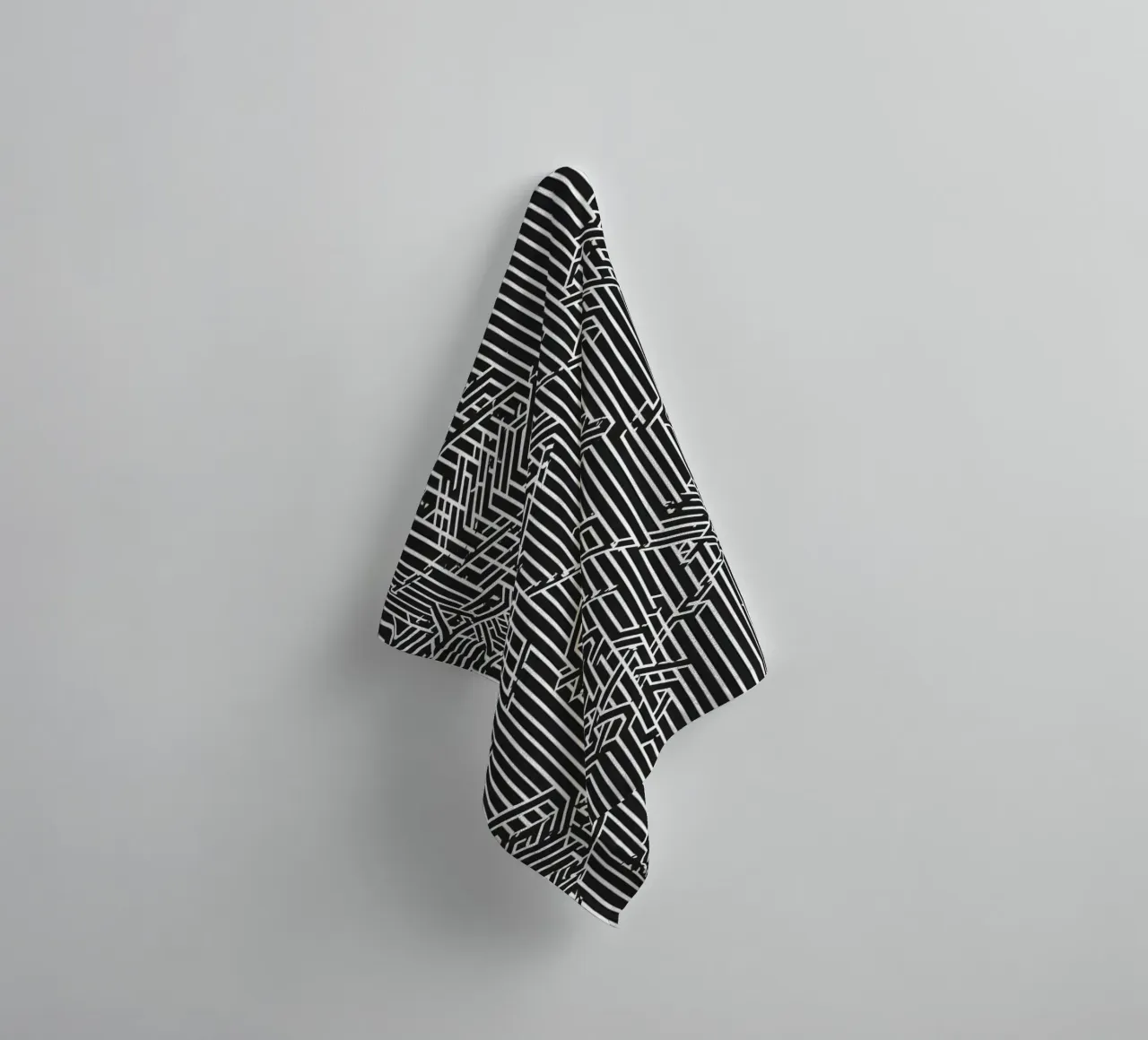 Modello geometrico astratto di linee in bianco e nero asciugamano da bagno da DesignDoodle