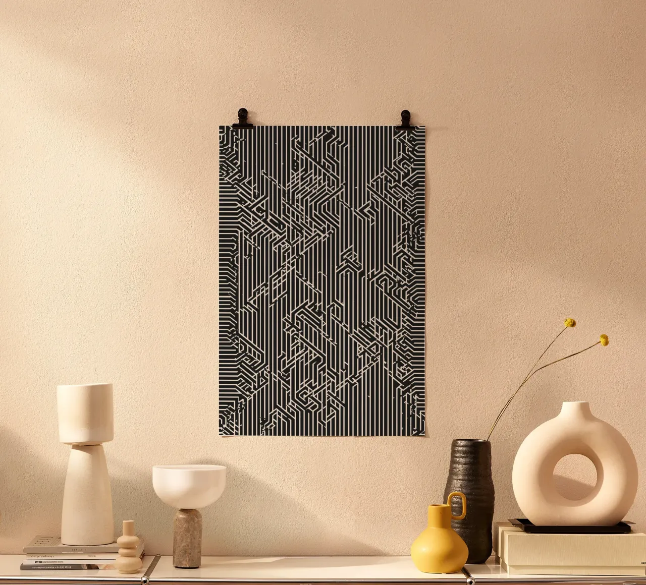 Modello geometrico astratto di linee in bianco e nero poster con telaio in alluminio da DesignDoodle