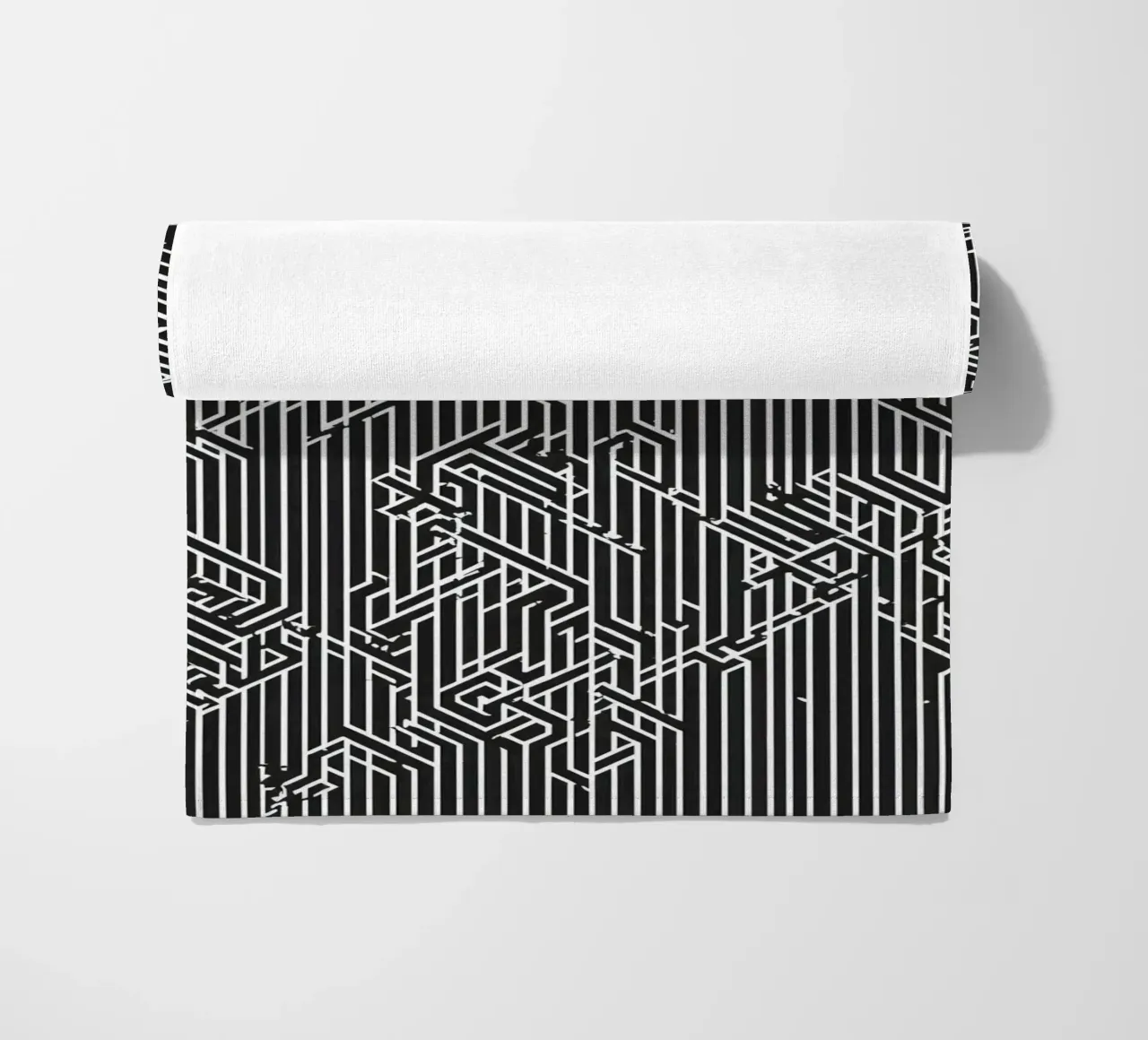 Modello geometrico astratto di linee in bianco e nero telo mare da DesignDoodle
