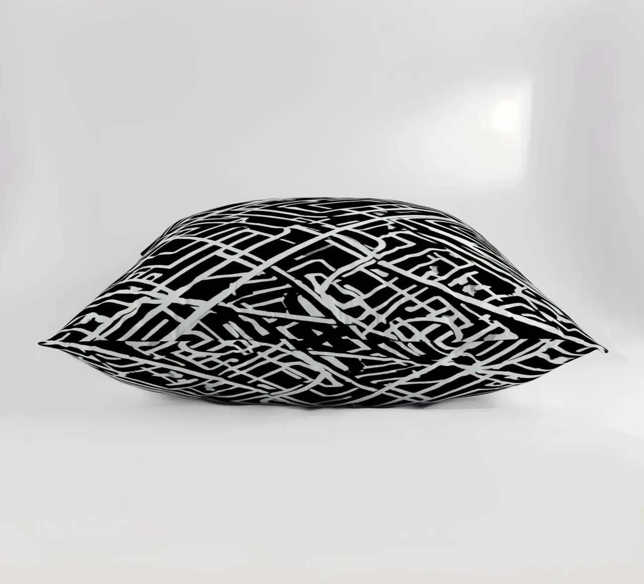 Modello astratto di linee intersecanti in bianco e nero cuscino da DesignDoodle