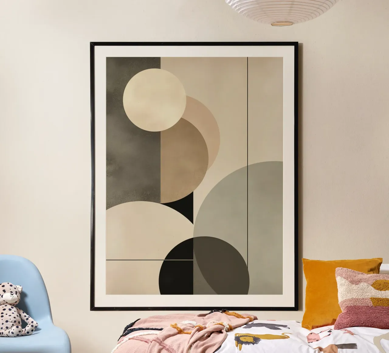 Composizione astratta di cerchi e forme geometriche poster con telaio in legno da DesignDoodle