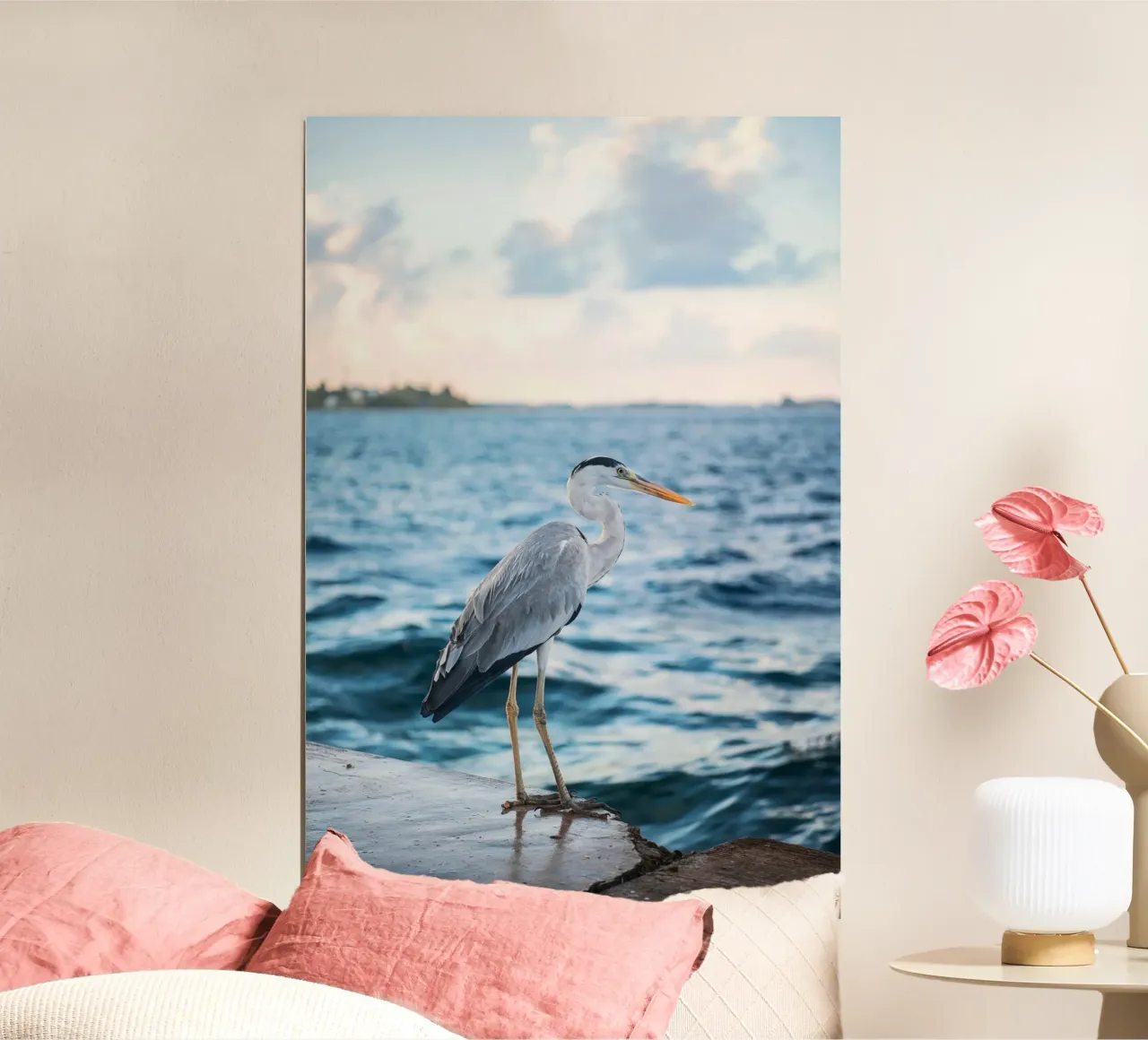 Sogni di airone dalla brezza costiera poster con telaio in legno da Nature's Palette