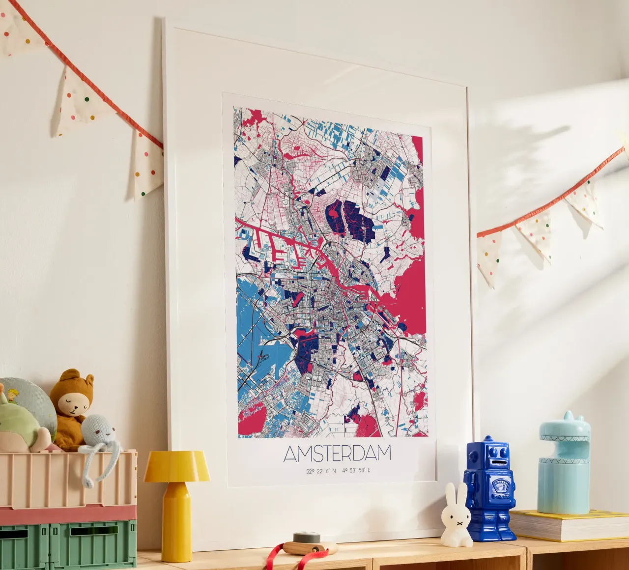 Amsterdam kunst poster - stadsplattegrond in modern ontwerp poster met kunststof frame van CityMapPoster