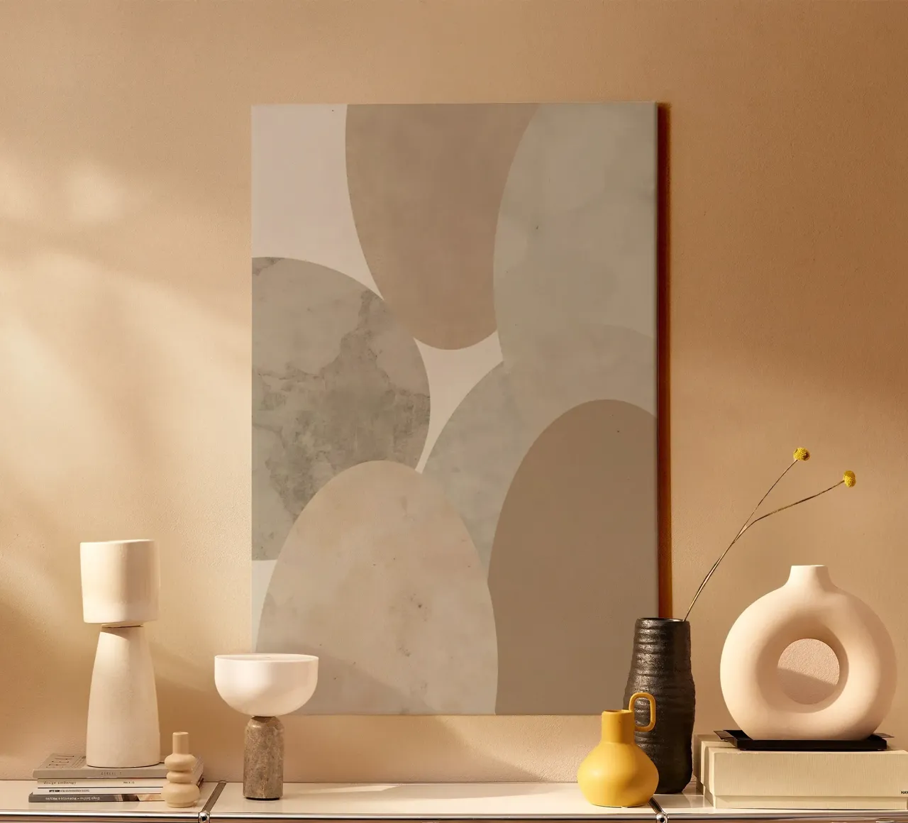 Abstracte afbeelding van overlappende beige en grijze ovalen canvas met Baklijst van DesignDoodle