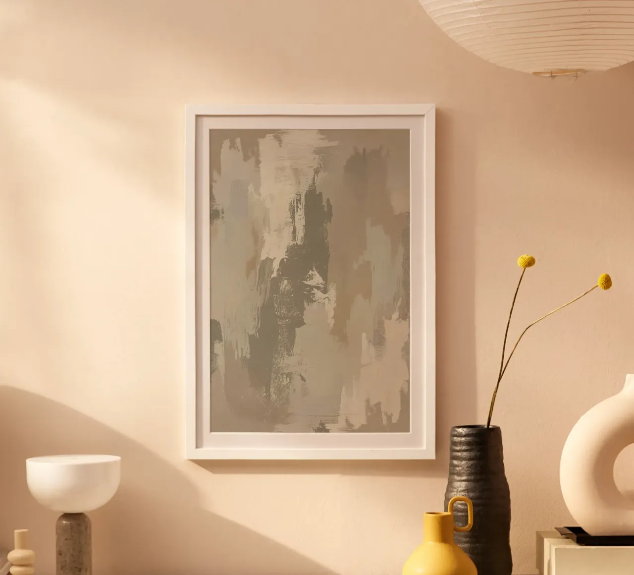 Astratto di pennellate verticali in colori neutri poster con telaio in alluminio da DesignDoodle
