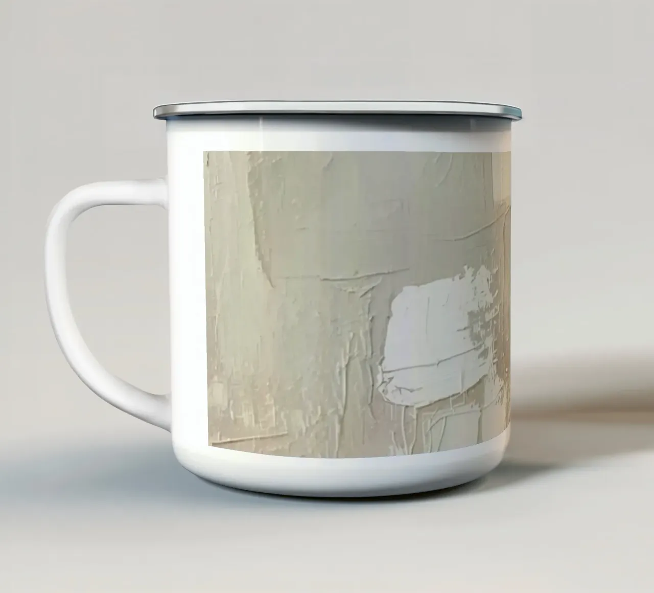 Pittura astratta con pennellate bianche e beige strutturate tazza in smalto da DesignDoodle