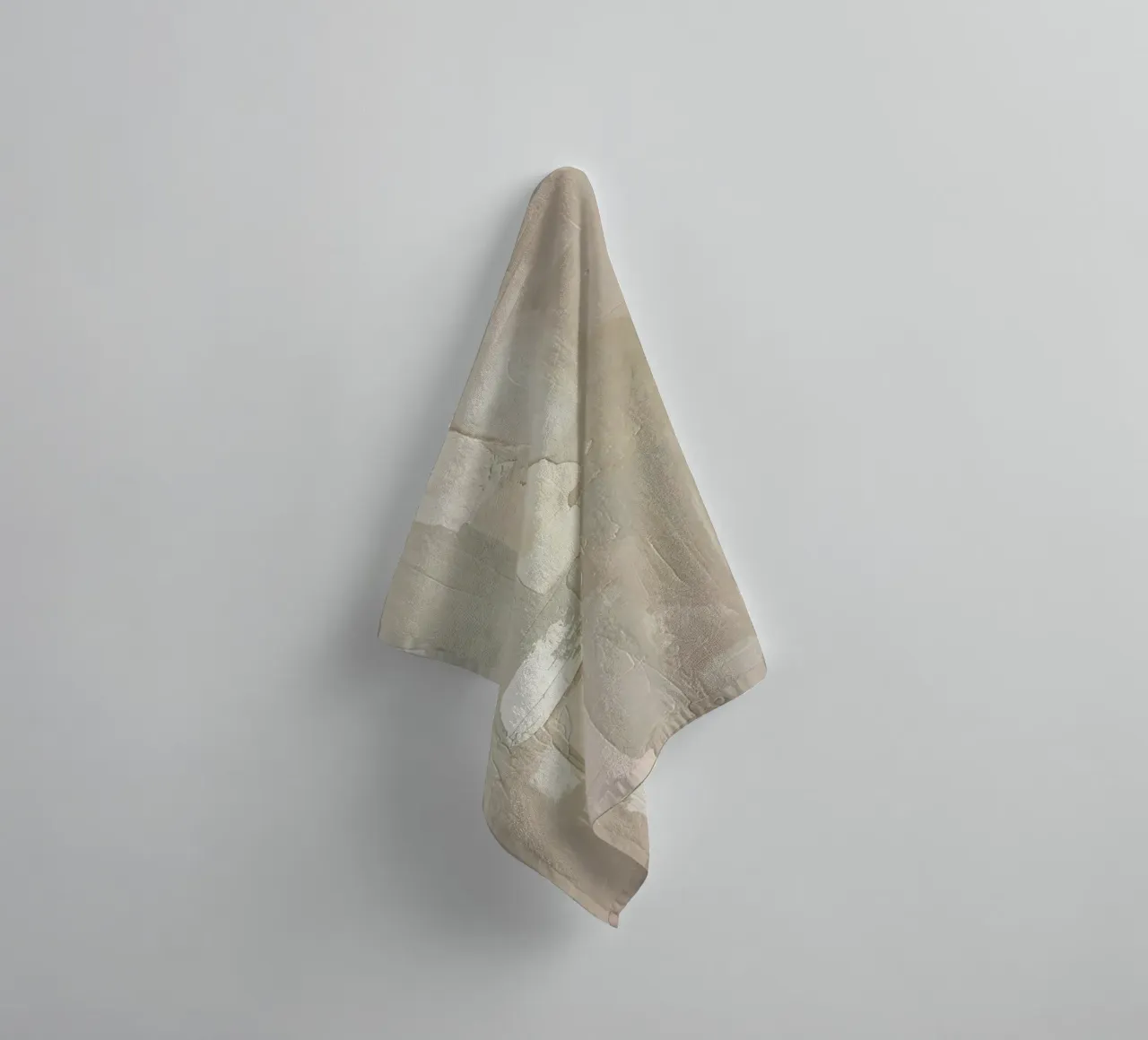 Pittura astratta con pennellate bianche e beige strutturate asciugamano da bagno da DesignDoodle
