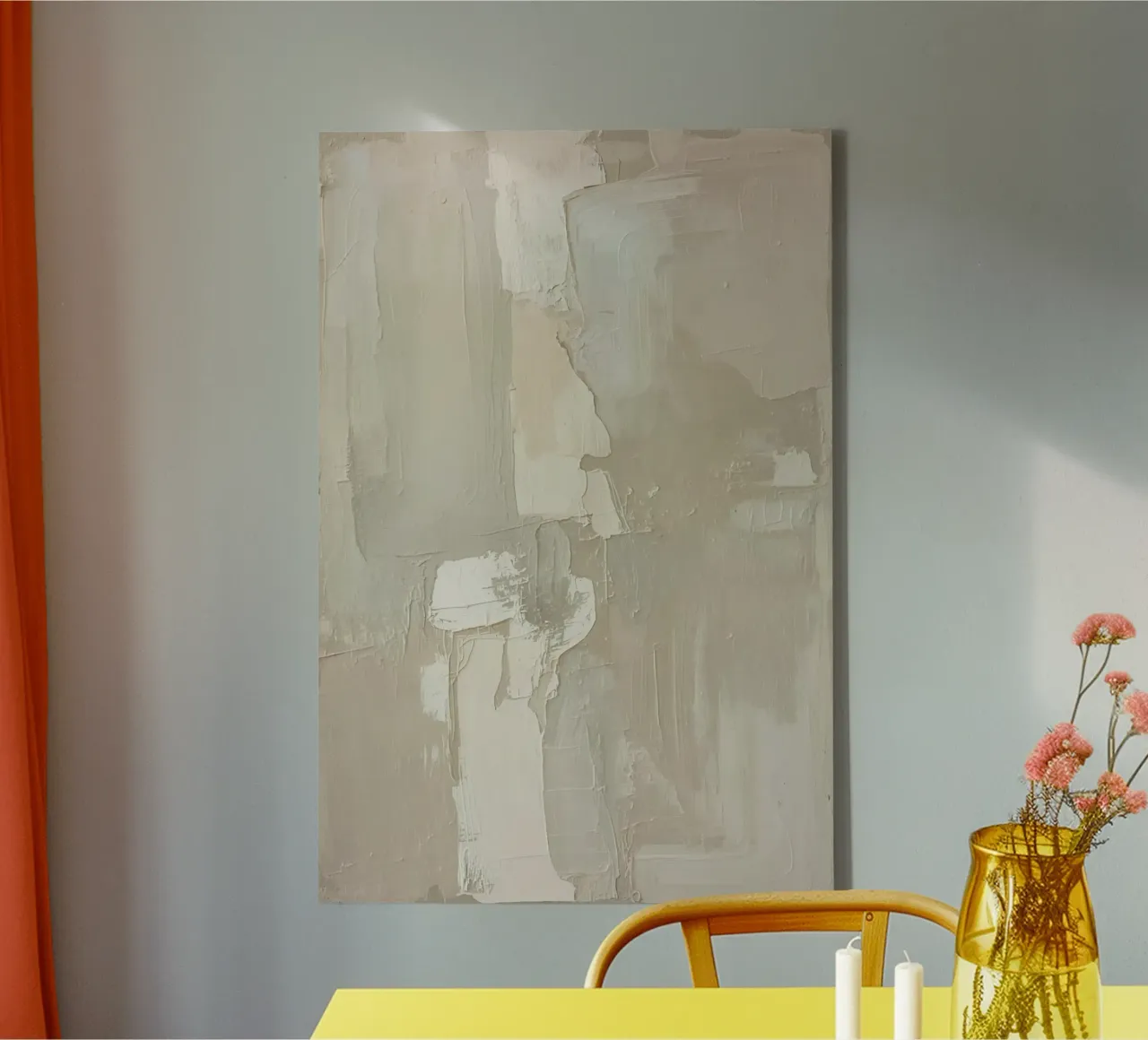 Pittura astratta con pennellate bianche e beige strutturate tela con Cornice a cassetta da DesignDoodle