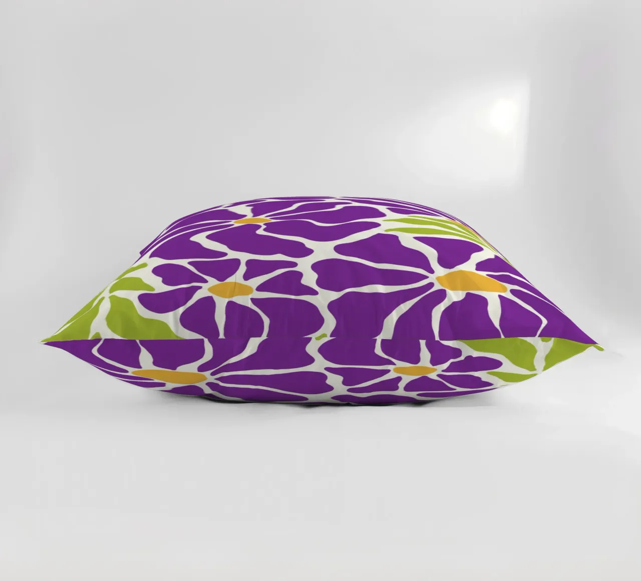 Spring violet paradise cuscino da TijanaArtStudio88