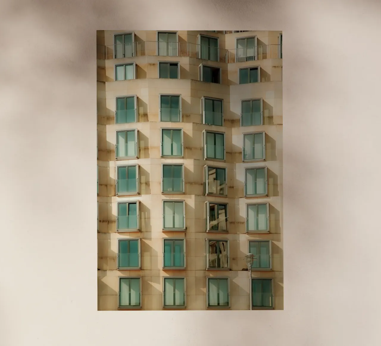 Facade Geometry pellicola backlit da Thilo Grøsch