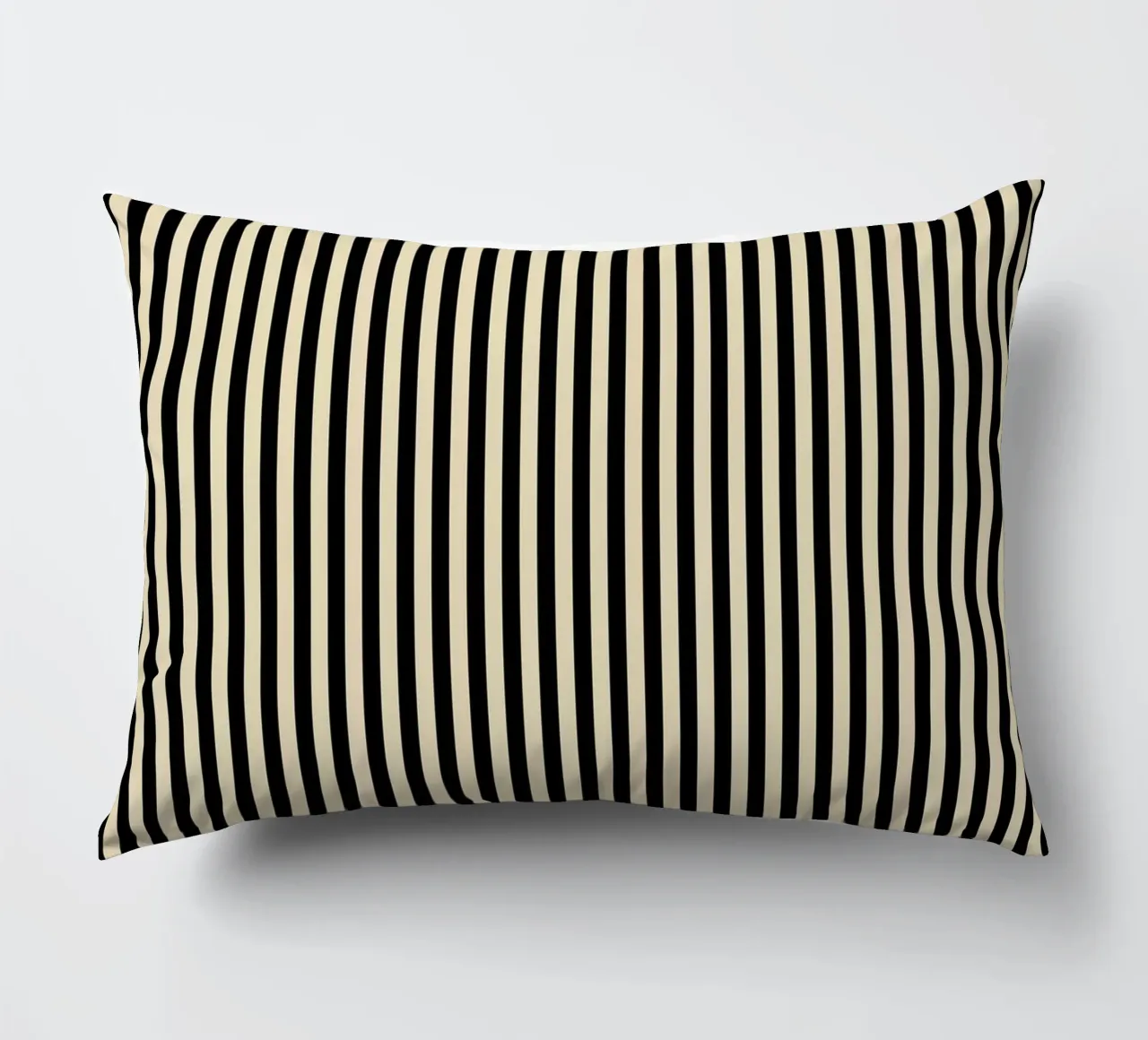 Minimal Basic Bold Stripes 2 | Nero e Beige cuscino da Beauty in Simplicity