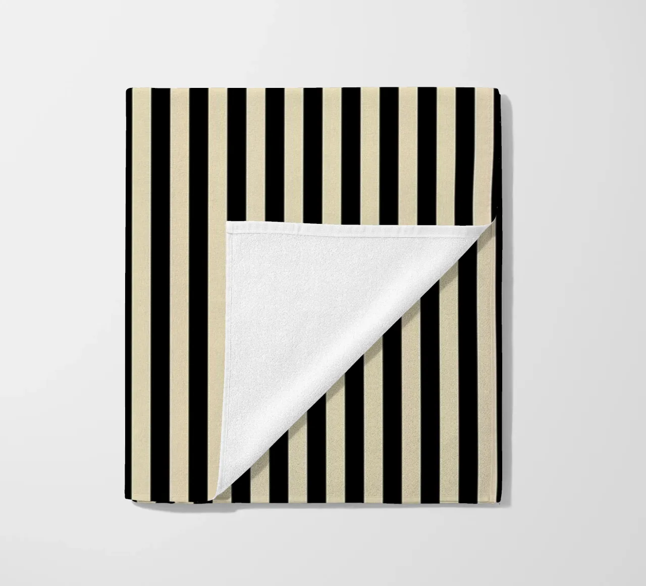 Minimal Basic Bold Stripes 2 | Nero e Beige telo mare da Beauty in Simplicity