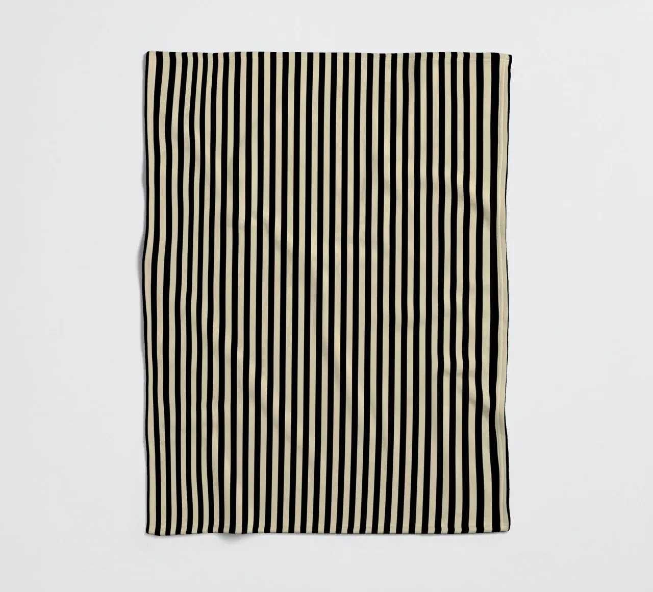 Minimal Basic Bold Stripes 2 | Nero e Beige coperta in pile da Beauty in Simplicity