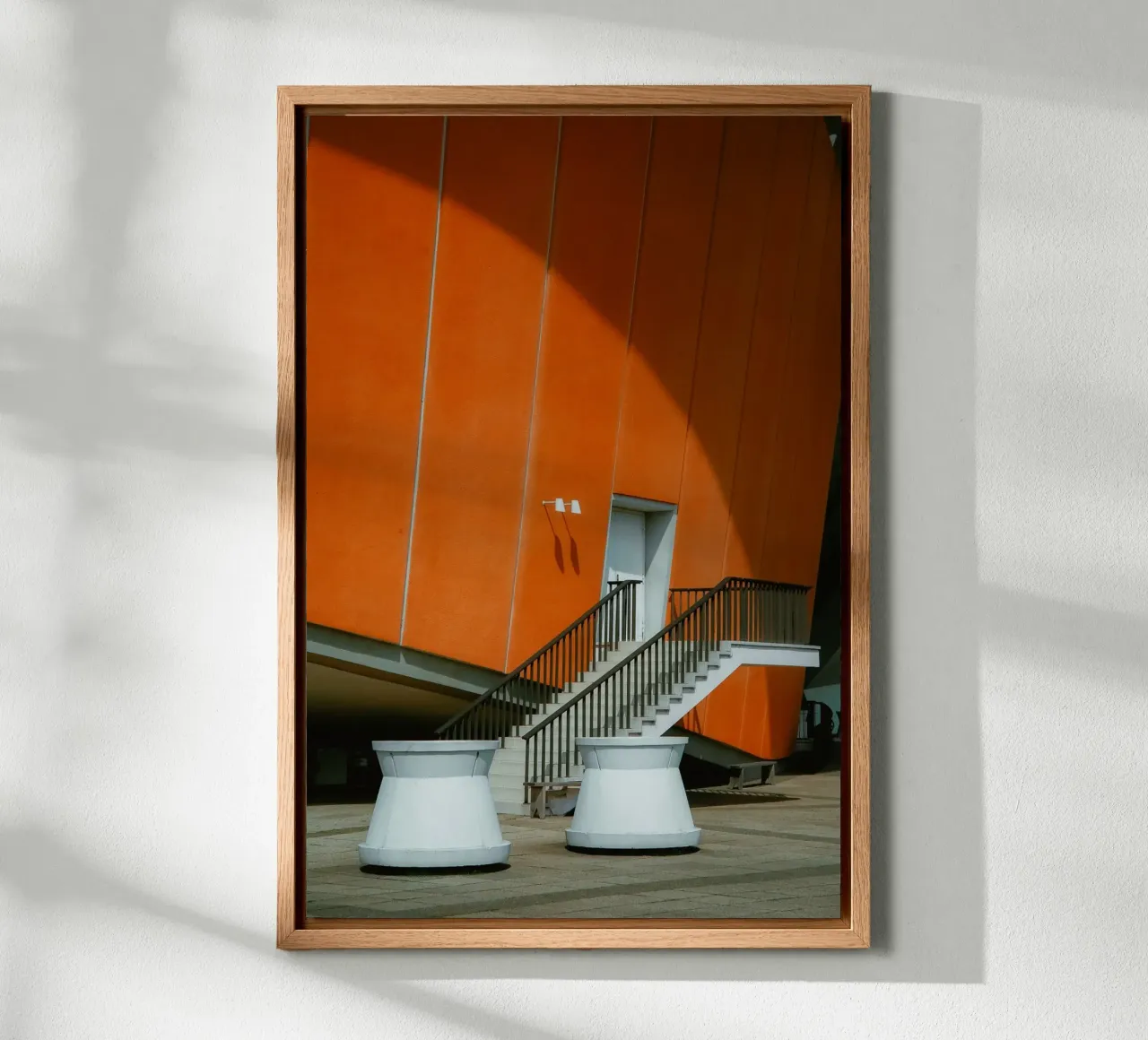 Orange Geometry – Shadow Arc tela con Cornice a cassetta da Thilo Grøsch