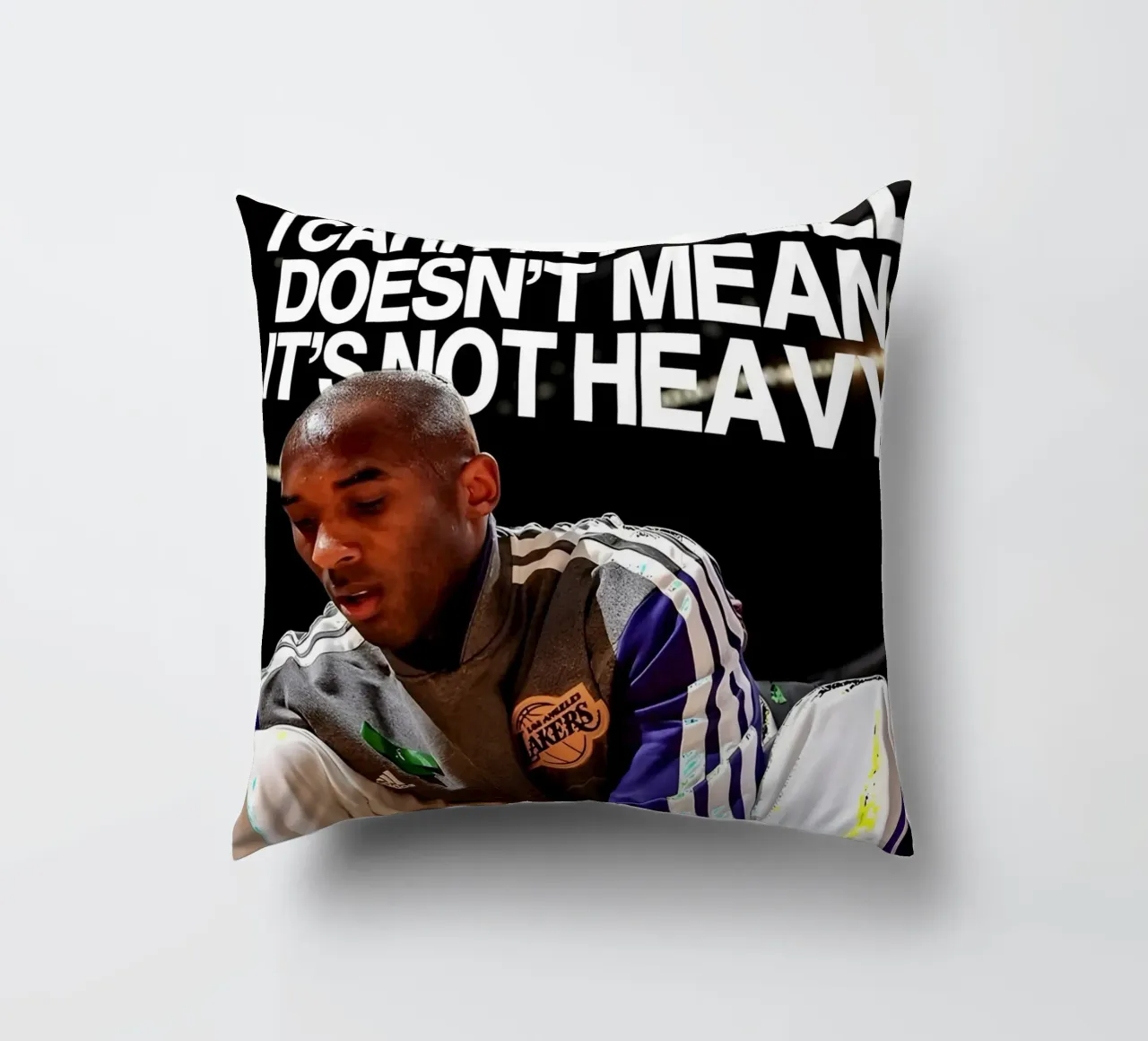 'JUST BECAUSE CARRY WELL DOESNT MEAN NOT HEAVY cuscino da Type & Tape