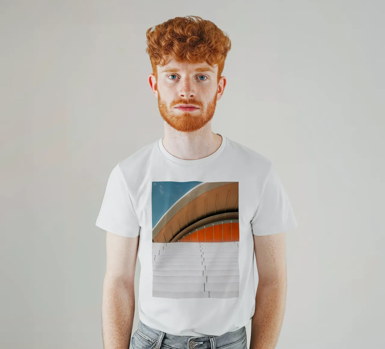 Orange Geometry – Steps in Contrast t-shirt da Thilo Grøsch