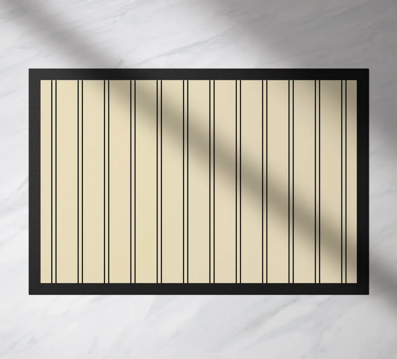 Minimal Basic Classic a doppie strisce nero su beige zerbino da Beauty in Simplicity