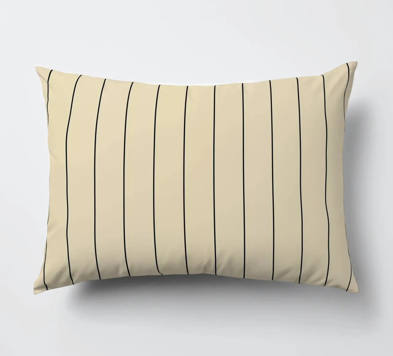 Minimal Basic Classic Stripes | Nero su Beige cuscino da Beauty in Simplicity