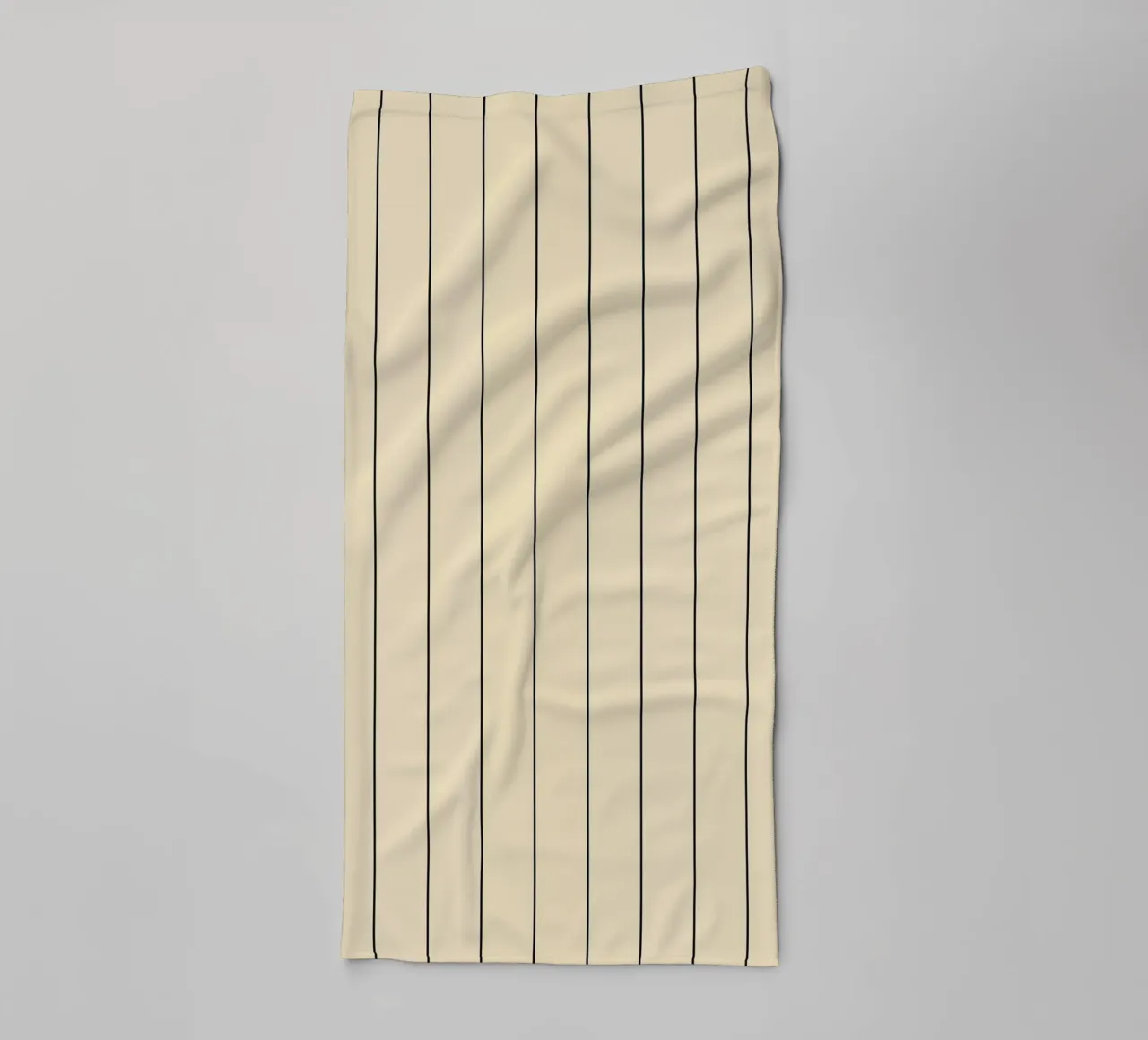 Minimal Basic Classic Stripes | Nero su Beige asciugamano da bagno da Beauty in Simplicity