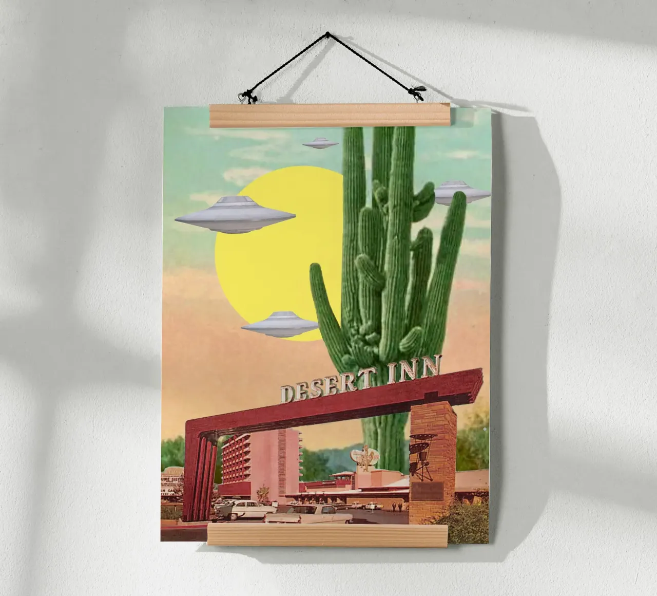 Desert Inn poster con telaio in plastica da MsGonzalez