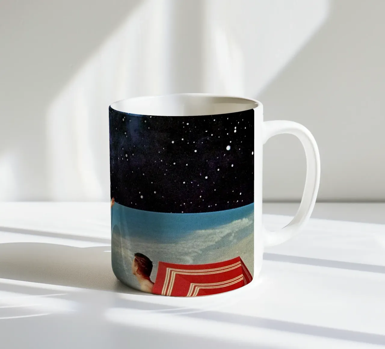 Reaching for the Moon tazza in ceramica da MsGonzalez
