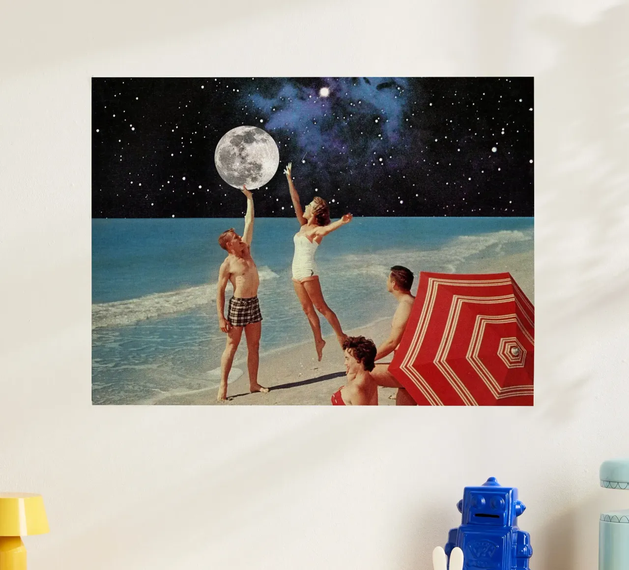 Reaching for the Moon poster con telaio in plastica da MsGonzalez