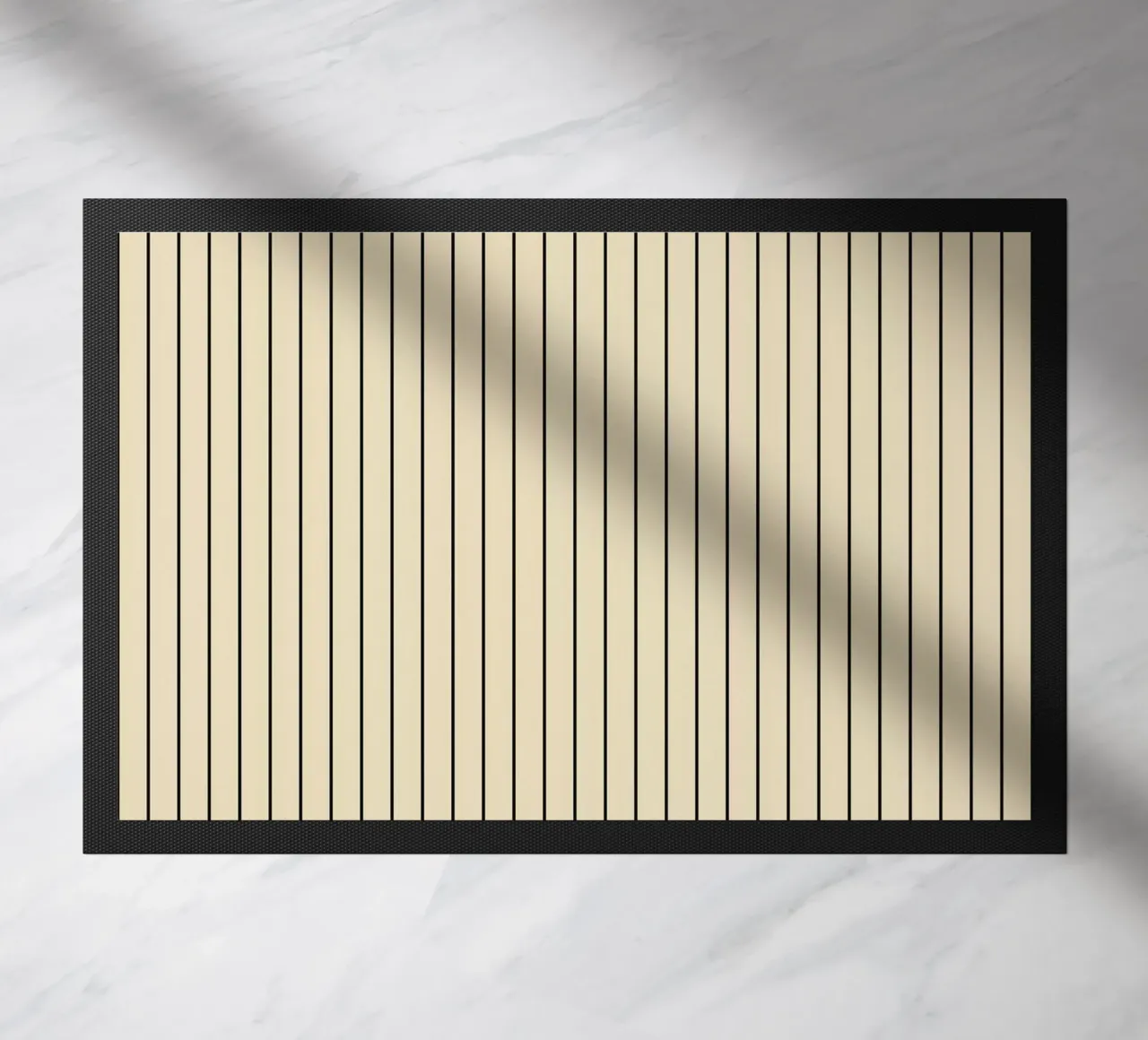 Minimal Basic Classic Pinstripe | Nero su Beige zerbino da Beauty in Simplicity