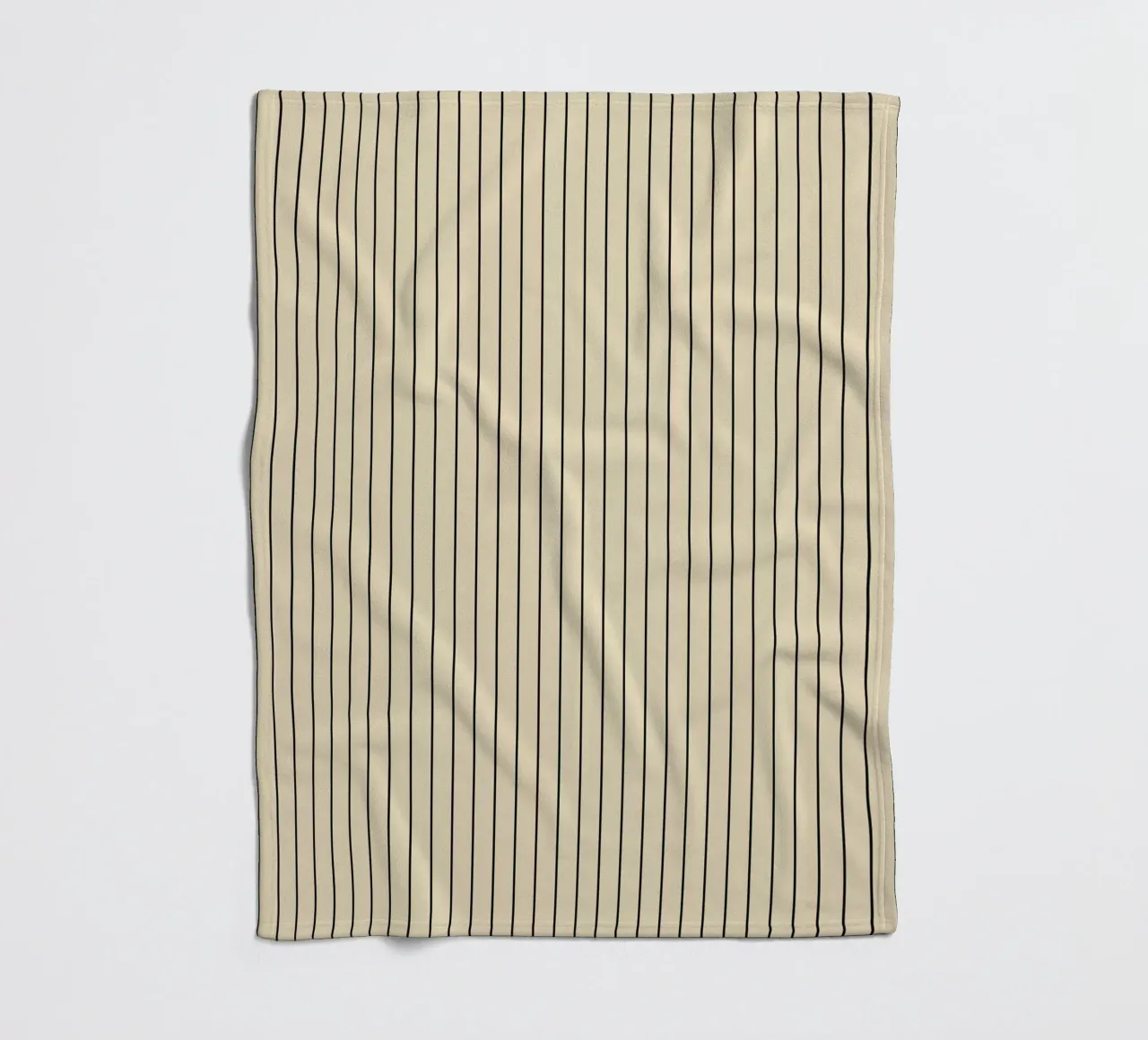 Minimal Basic Klassischer Nadelstreifen | Schwarz auf Beige Fleecedecke von Beauty in Simplicity