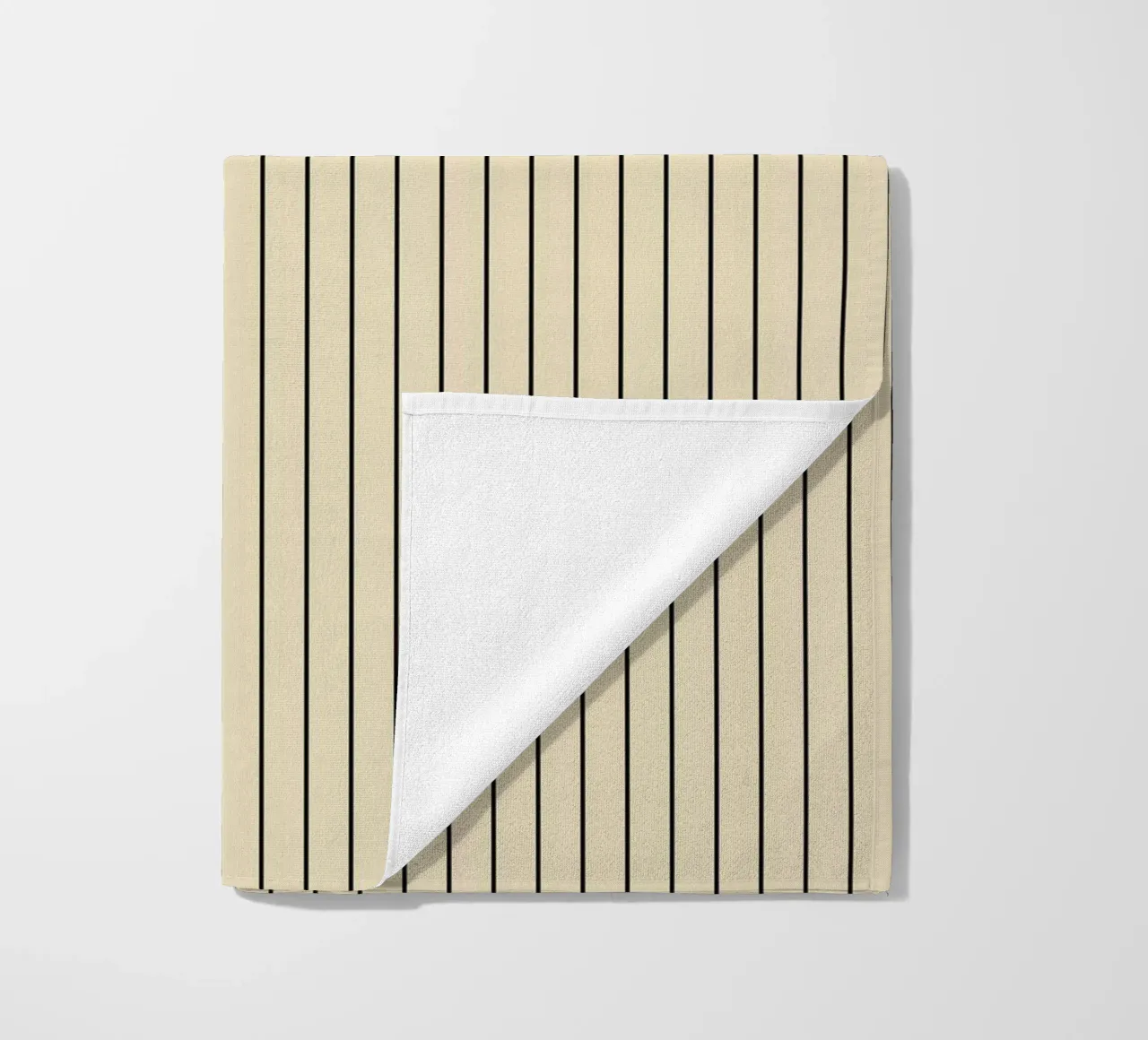 Minimal Basic Classic Pinstripe | Nero su Beige telo mare da Beauty in Simplicity