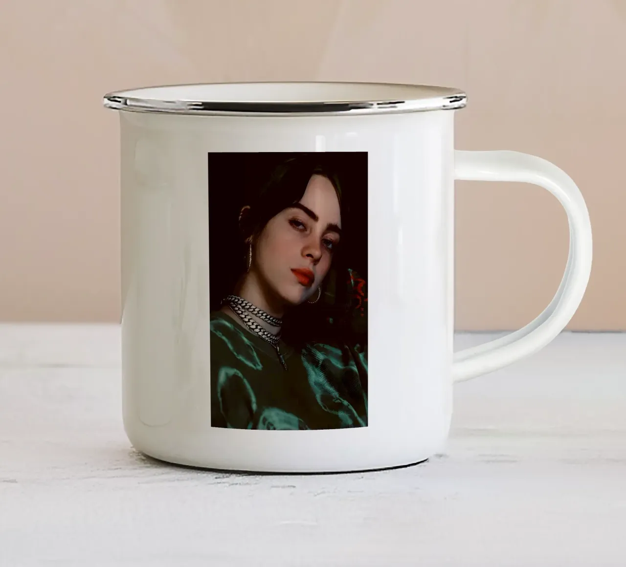 Billie Eilish tazza in smalto da Low poly art