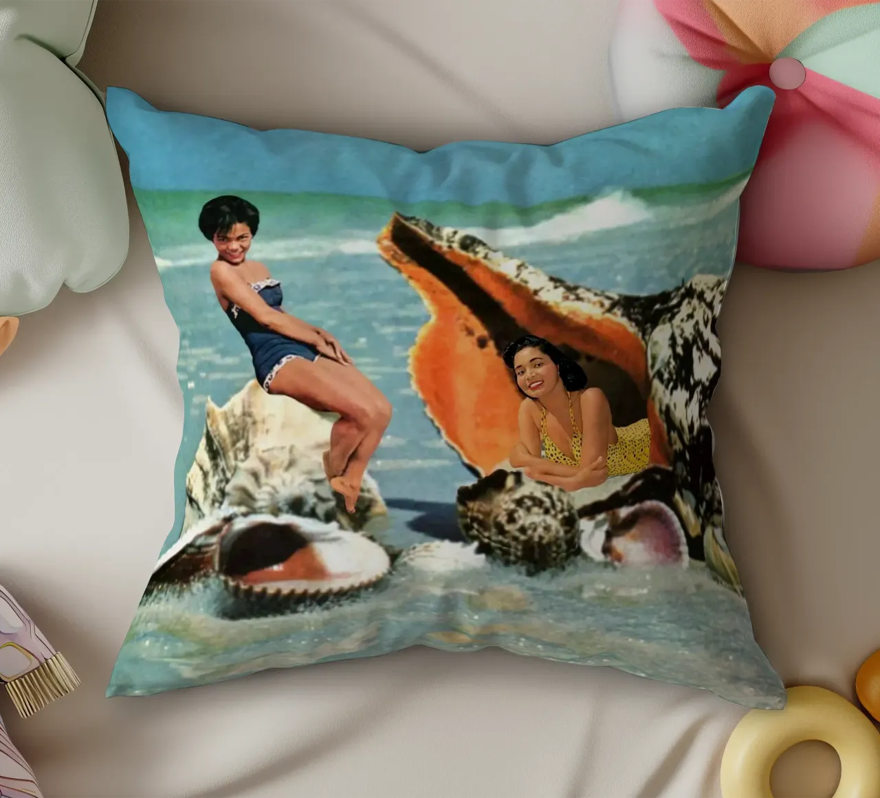 Greetings from Seashells cuscino da MsGonzalez