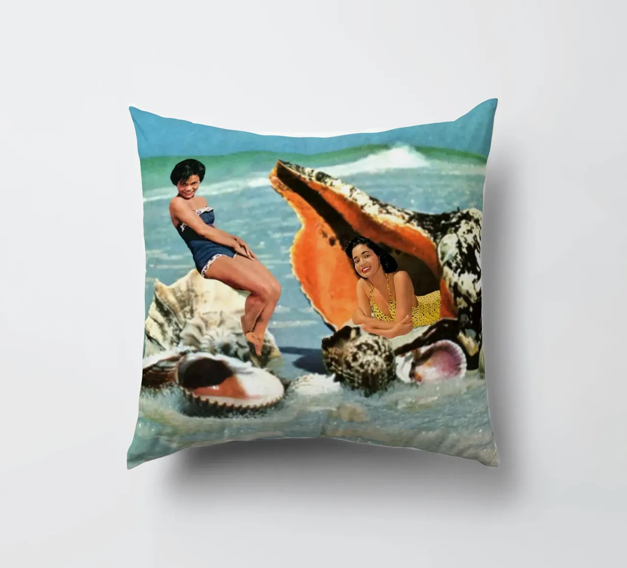 Greetings from Seashells cuscino da MsGonzalez