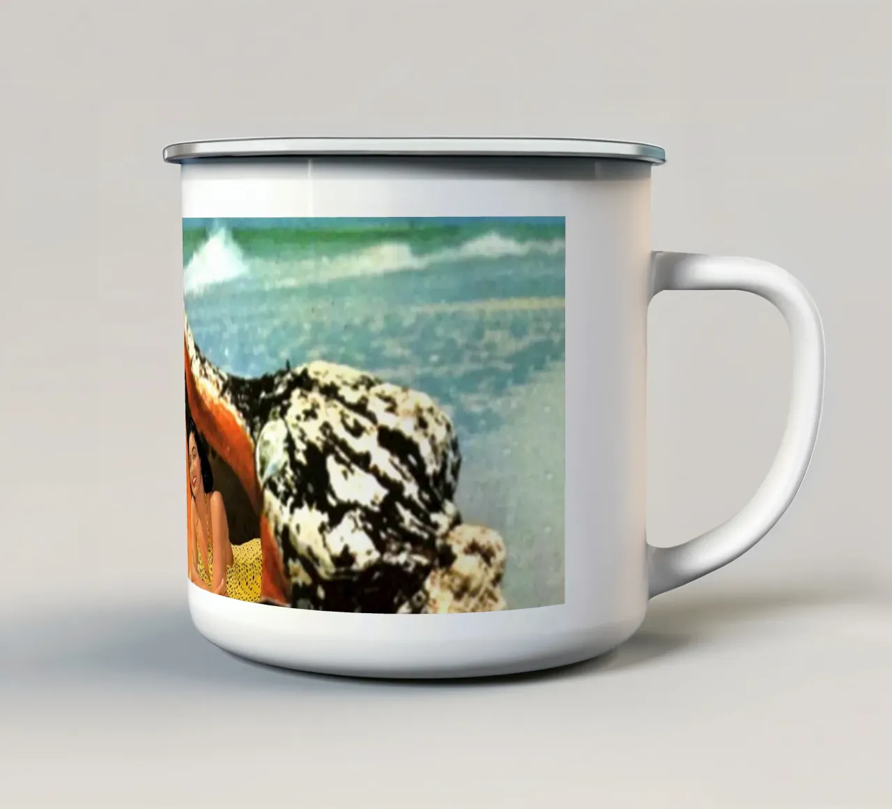 Greetings from Seashells tazza in smalto da MsGonzalez