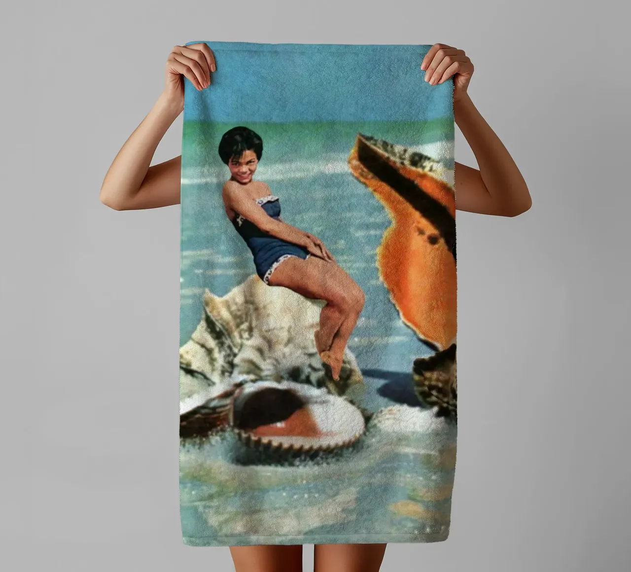 Greetings from Seashells asciugamano da bagno da MsGonzalez