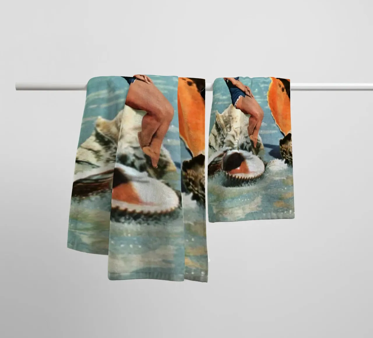 Greetings from Seashells asciugamano da bagno da MsGonzalez