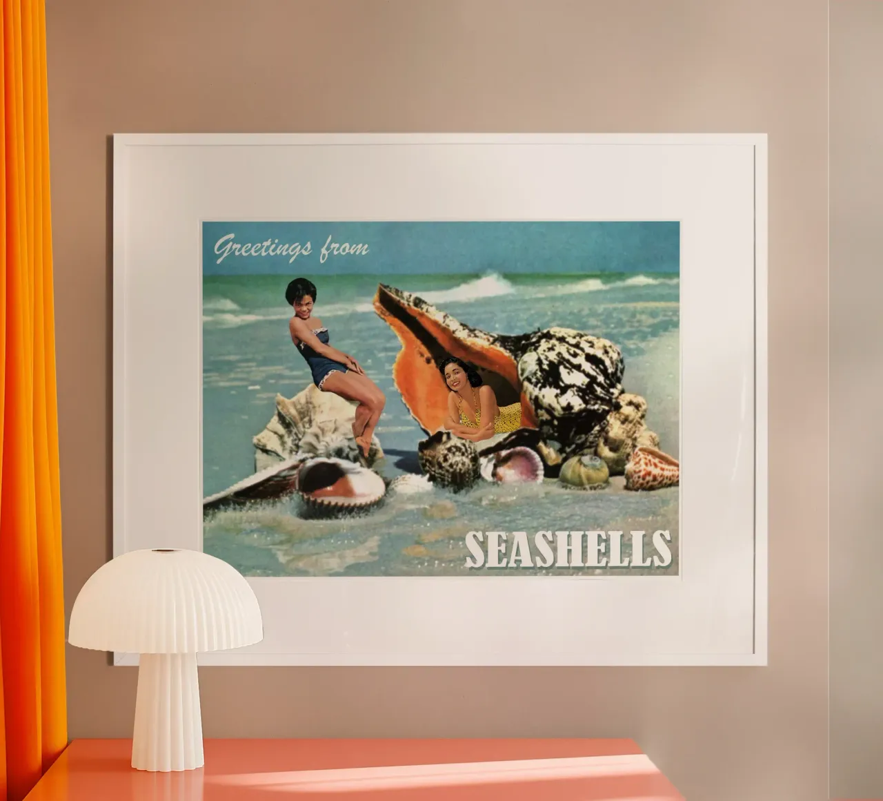 Greetings from Seashells poster con marco de madera de MsGonzalez